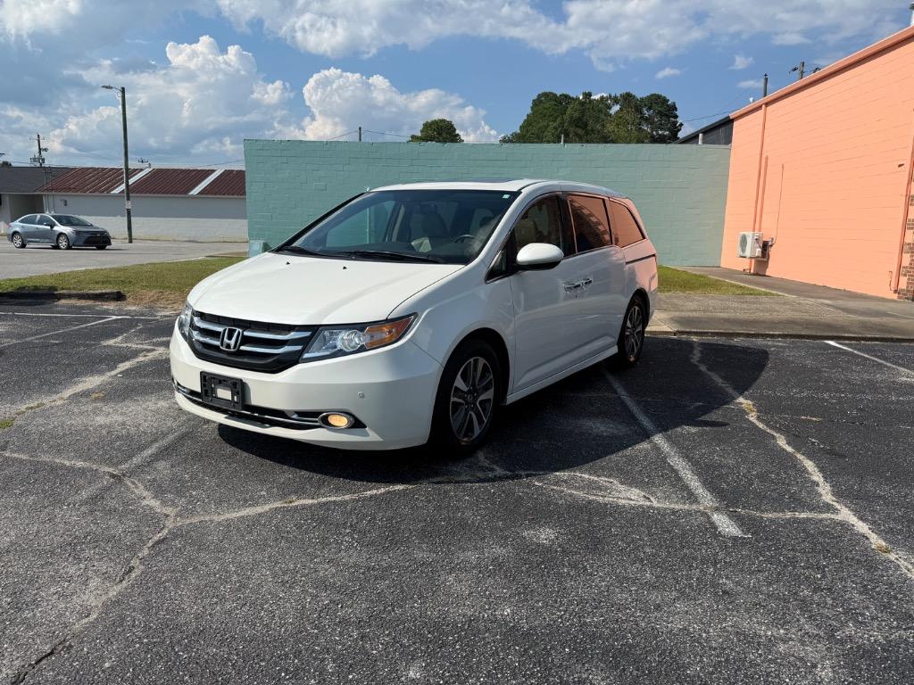 2017 Honda Odyssey - $14,999