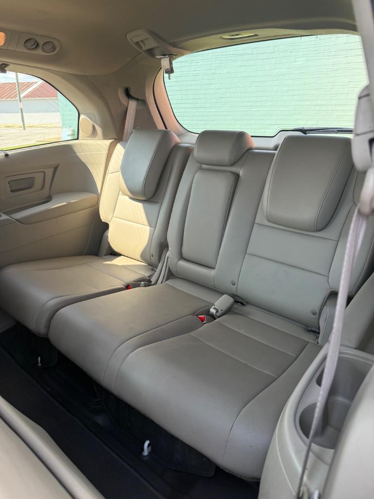 2017 Honda Odyssey - $14,999