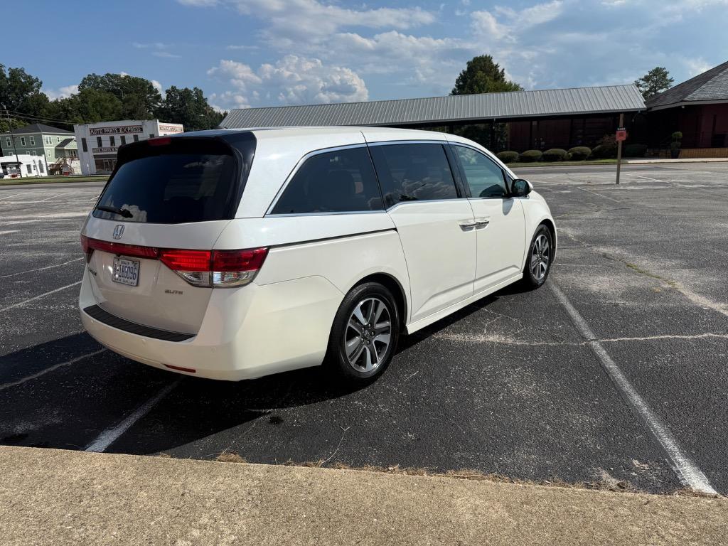 2017 Honda Odyssey - $14,999