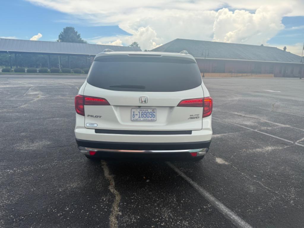 2017 Honda Pilot - $16,599