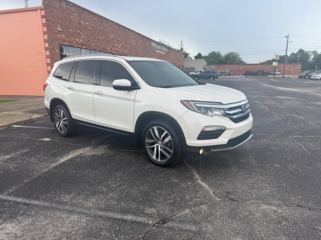 2017 Honda Pilot - $16,599