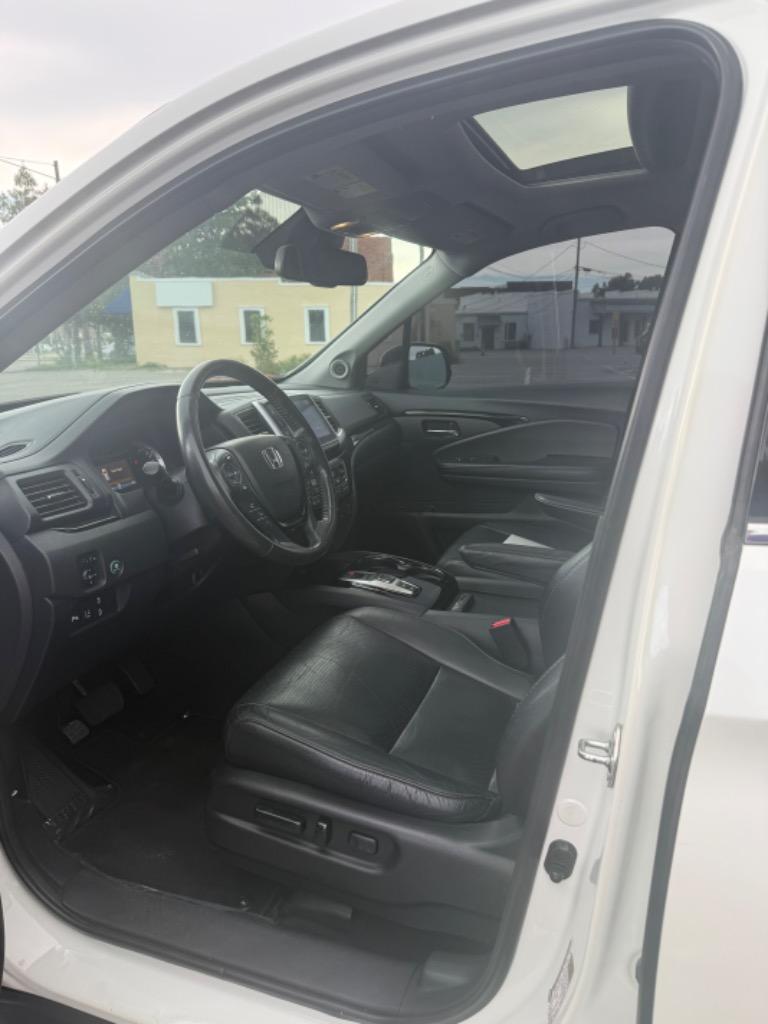 2017 Honda Pilot - $16,599
