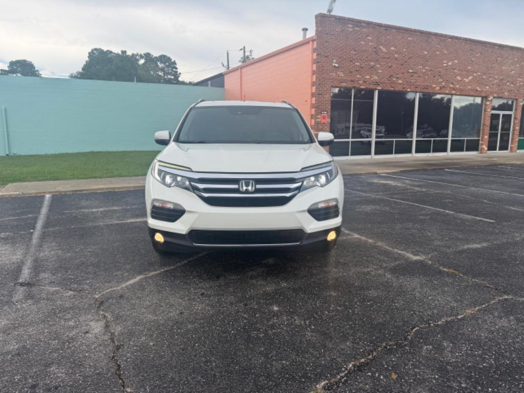 2017 Honda Pilot - $16,599