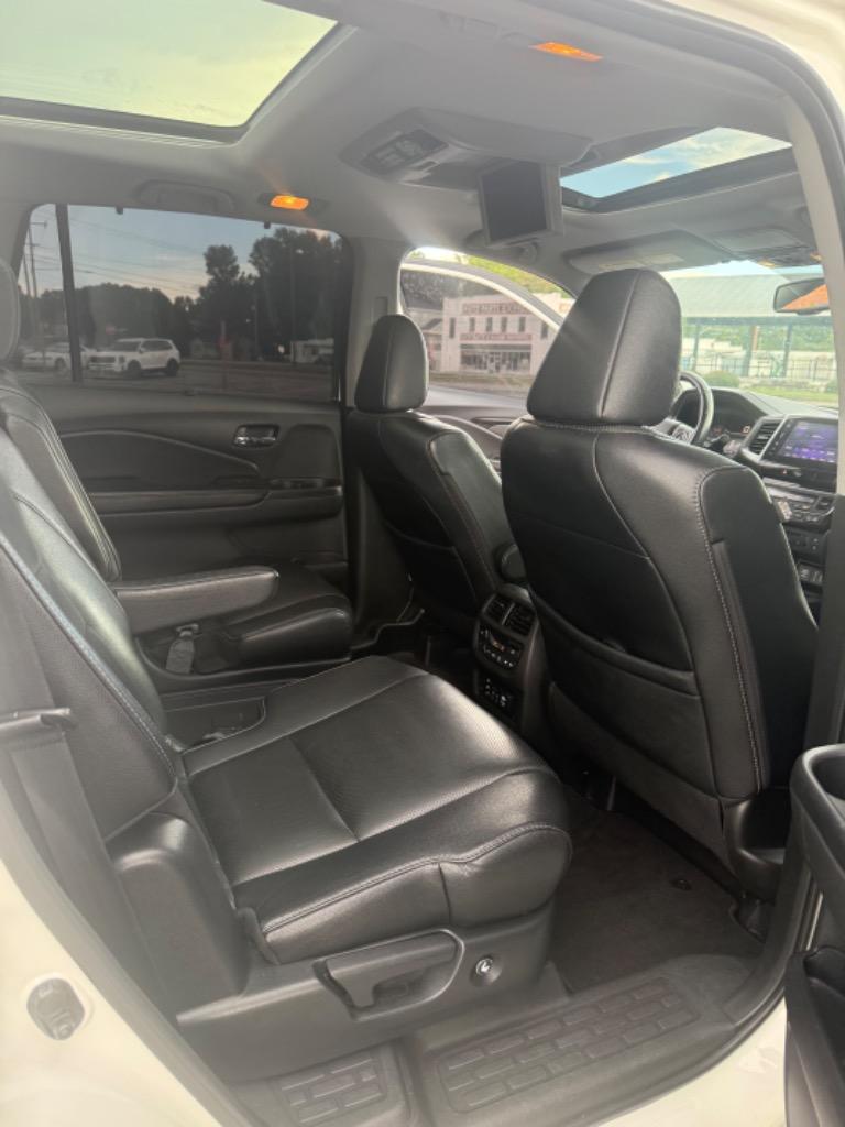 2017 Honda Pilot - $16,599