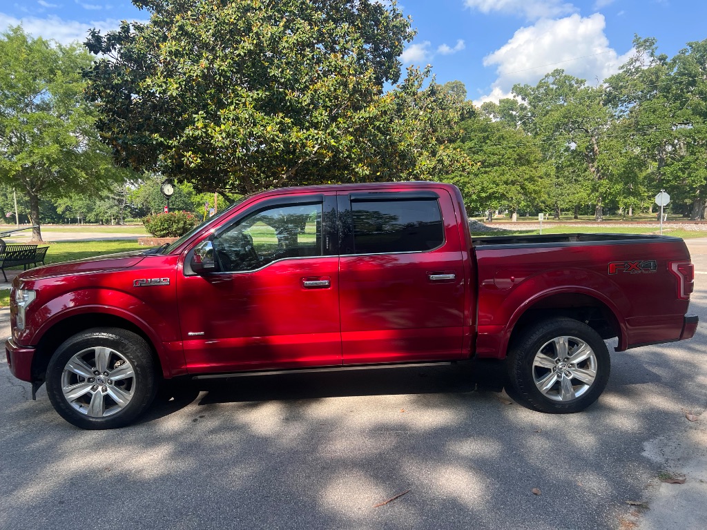 2017 Ford F150 Platinum photo