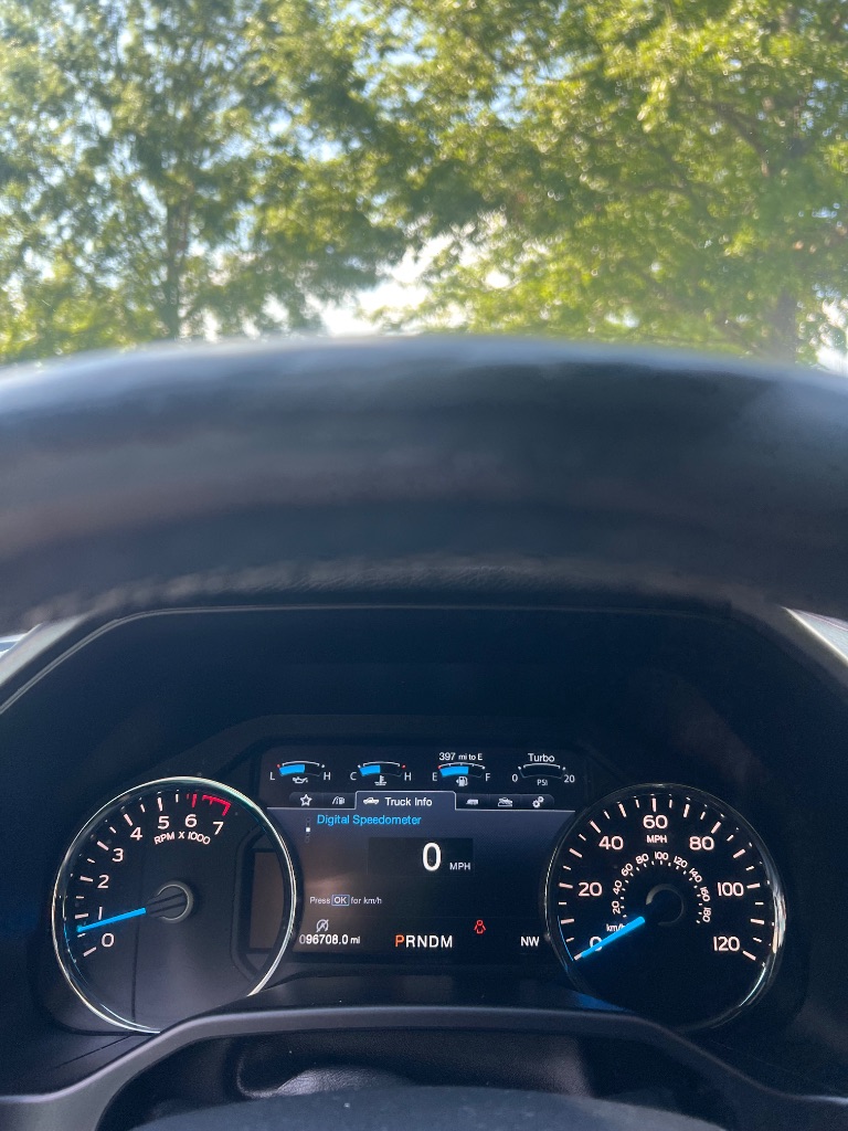 2017 Ford F150 Platinum photo