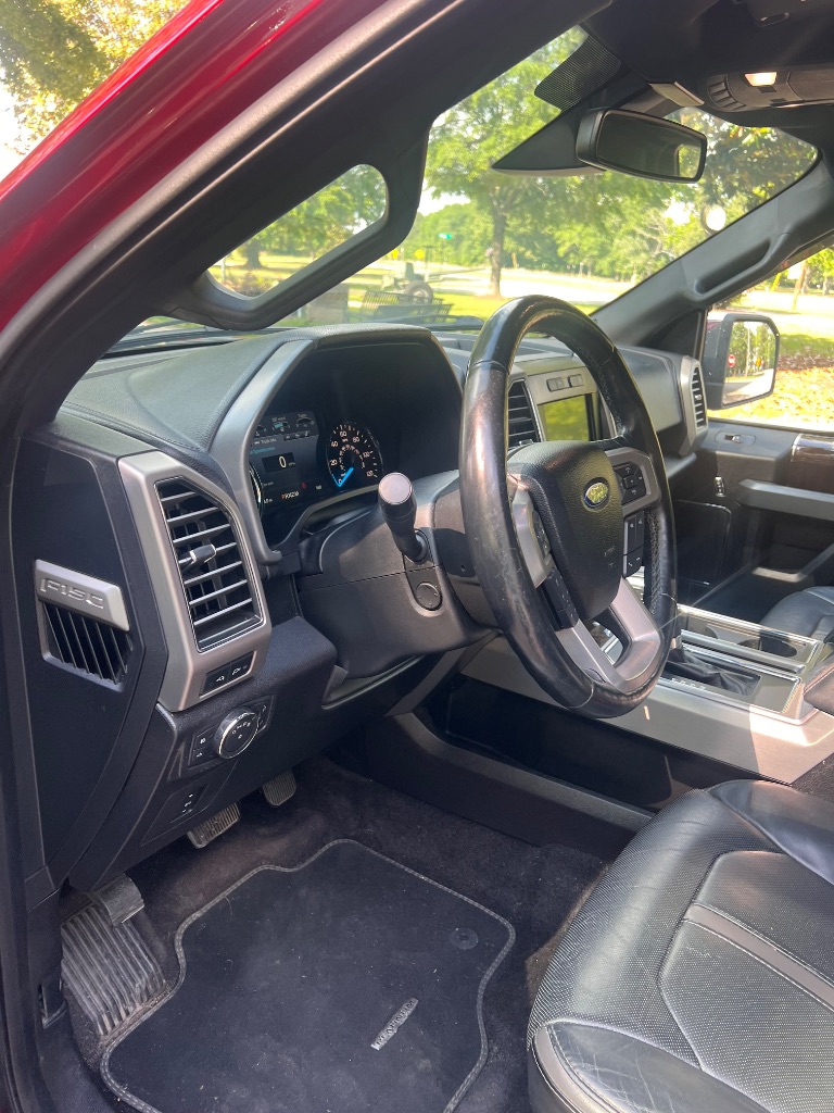 2017 Ford F150 Platinum photo