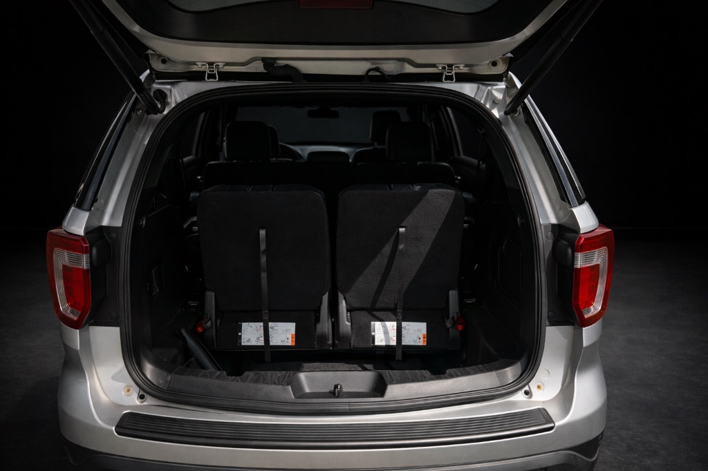 2018 Ford Explorer - $13,999