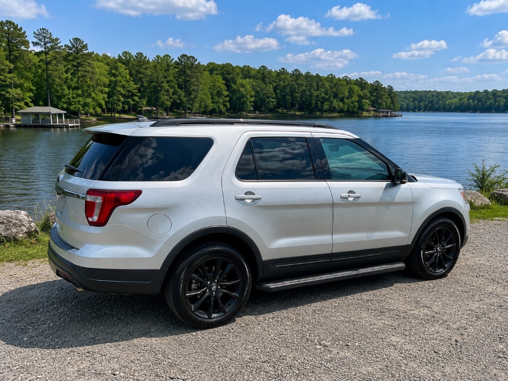 2018 Ford Explorer - $13,999