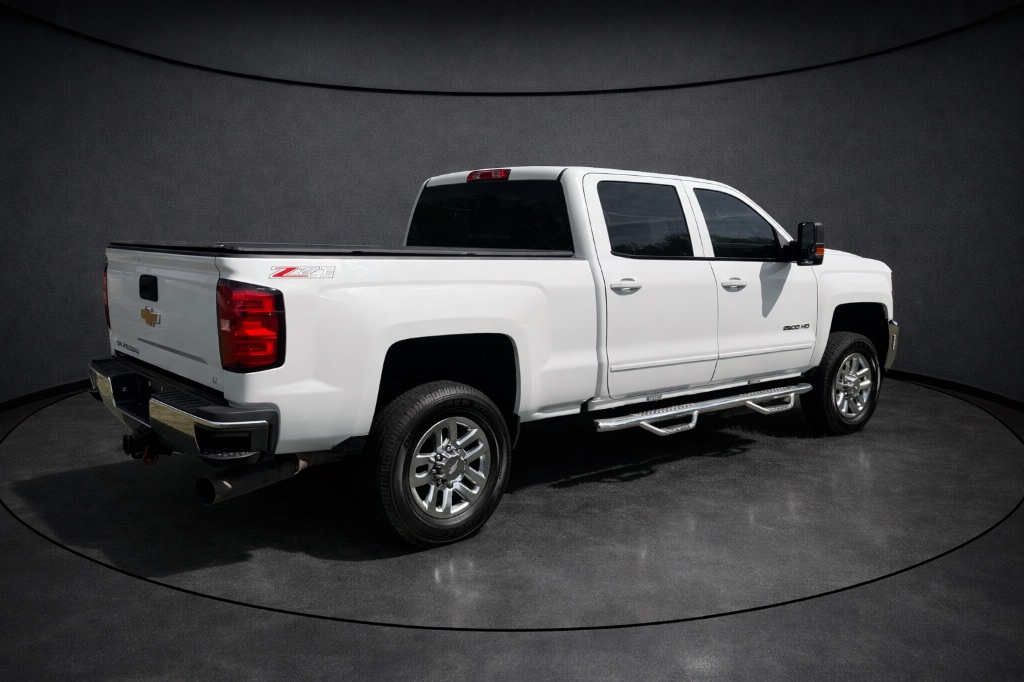 2017 Chevrolet Silverado 2500HD - $32,999