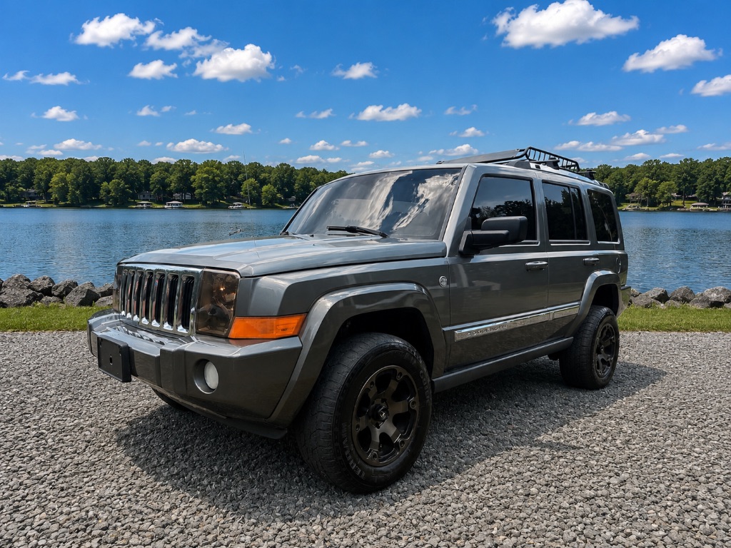 Gray 2008 Jeep Commander SUV / Crossover Four-Wheel Drive Automatic