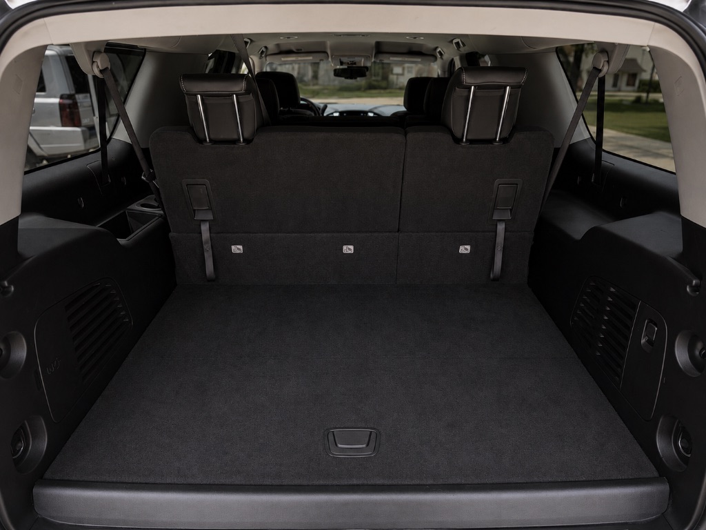 2019 Chevrolet Suburban - $17,999