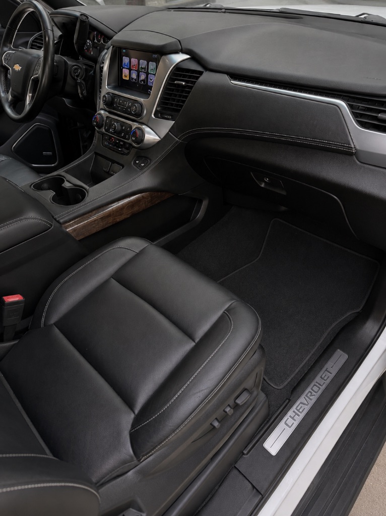 2019 Chevrolet Suburban - $17,999