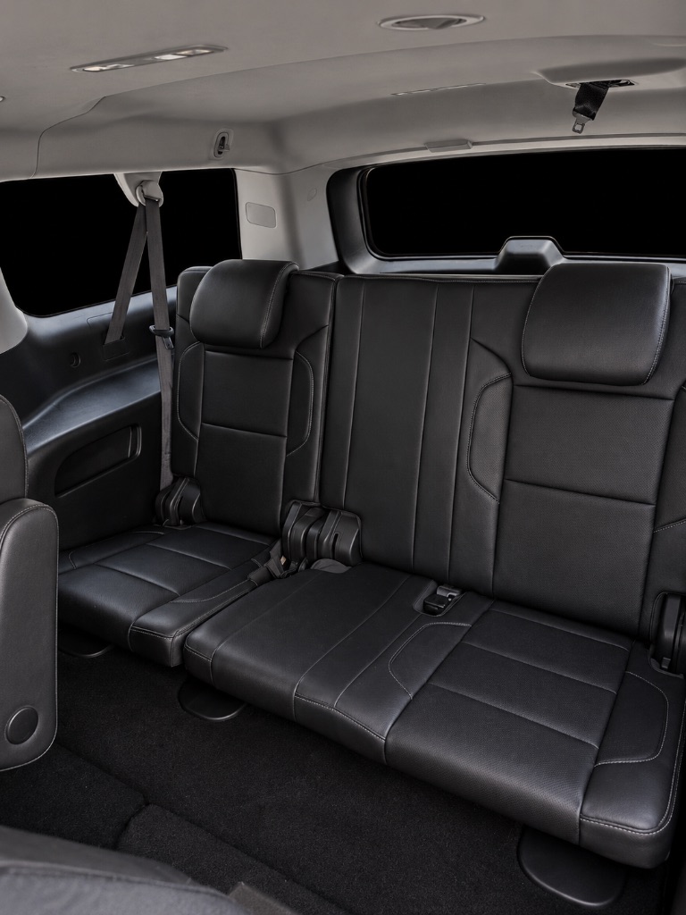 2017 Chevrolet Suburban - $17,999