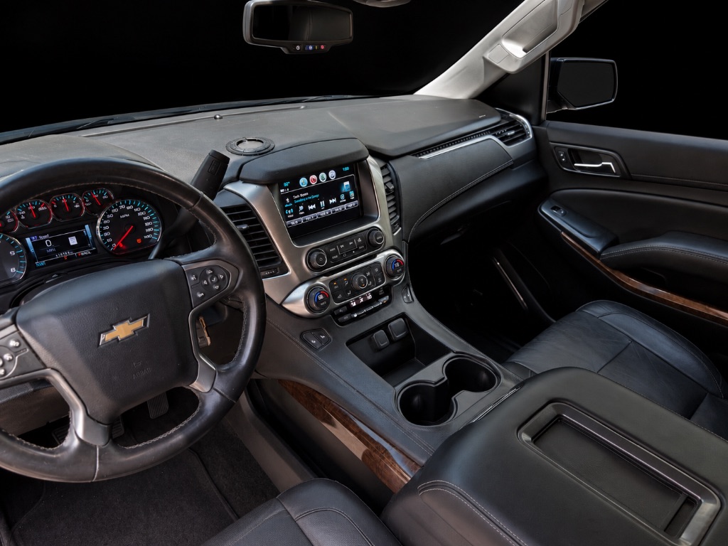 2017 Chevrolet Suburban - $17,999