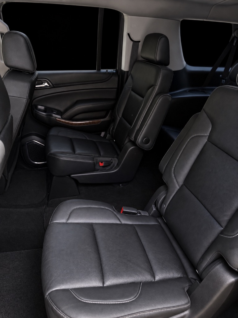 2017 Chevrolet Suburban - $17,999