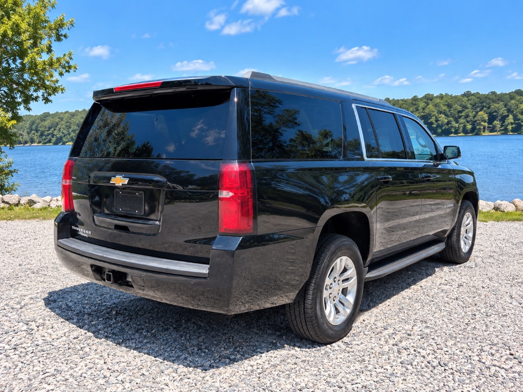 2017 Chevrolet Suburban - $17,999