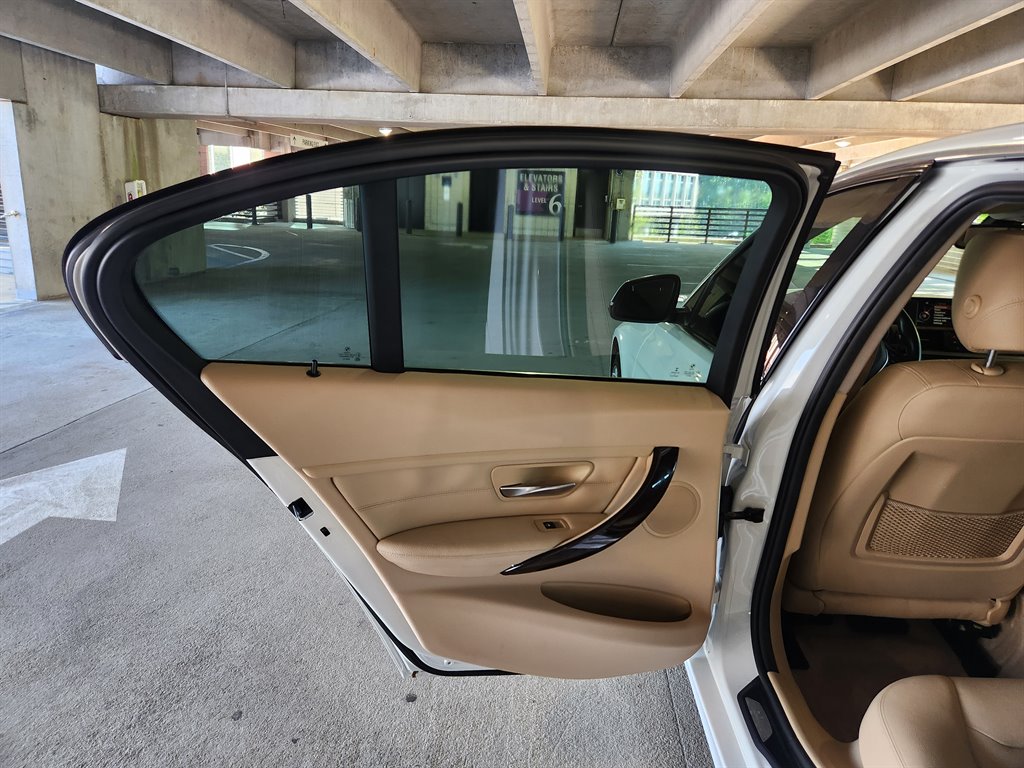 2015 BMW 3-Series 328i photo