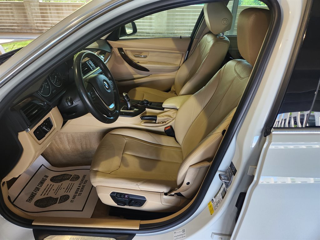 2015 BMW 3-Series 328i photo