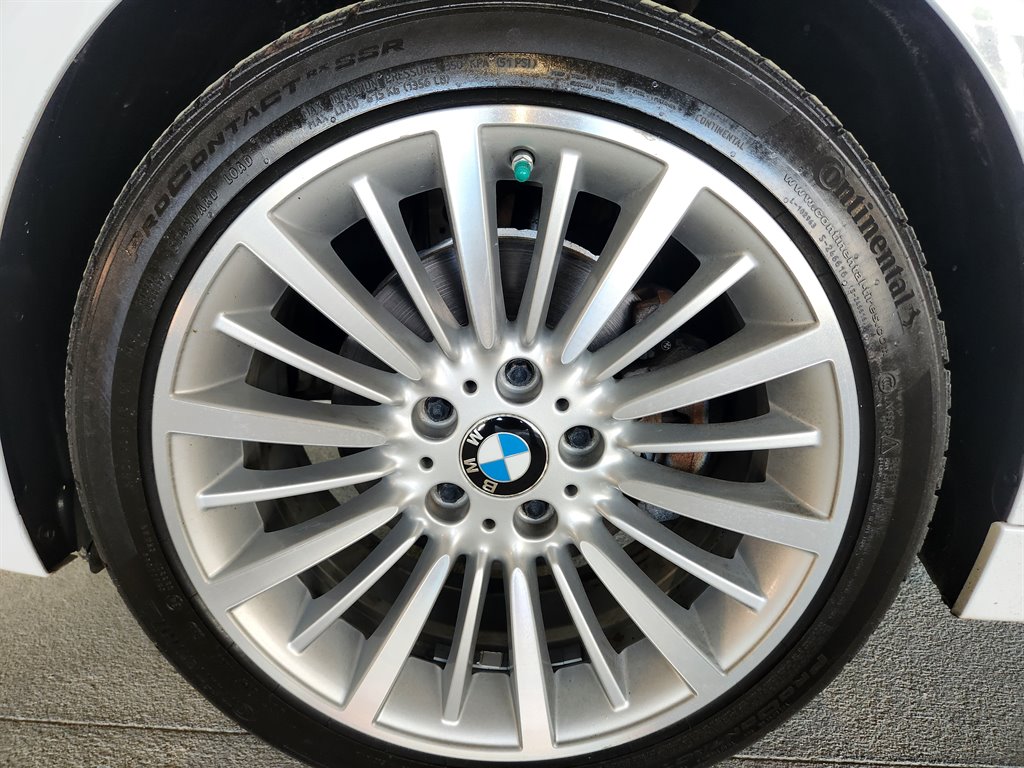 2015 BMW 3-Series 328i photo