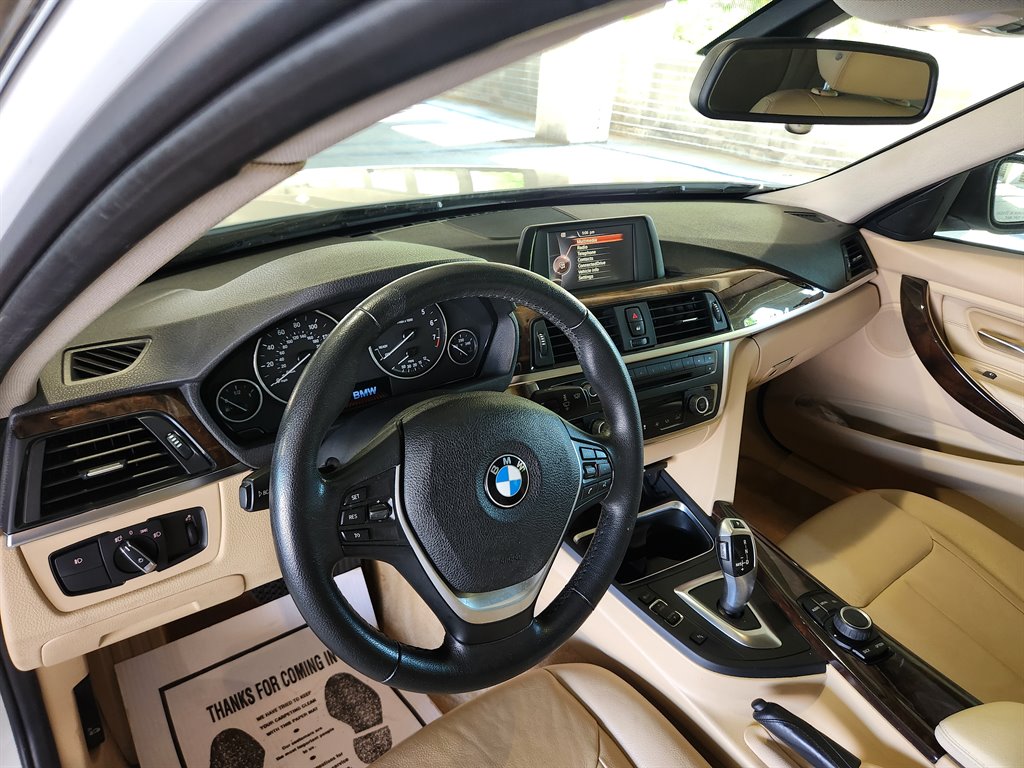 2015 BMW 3-Series 328i photo