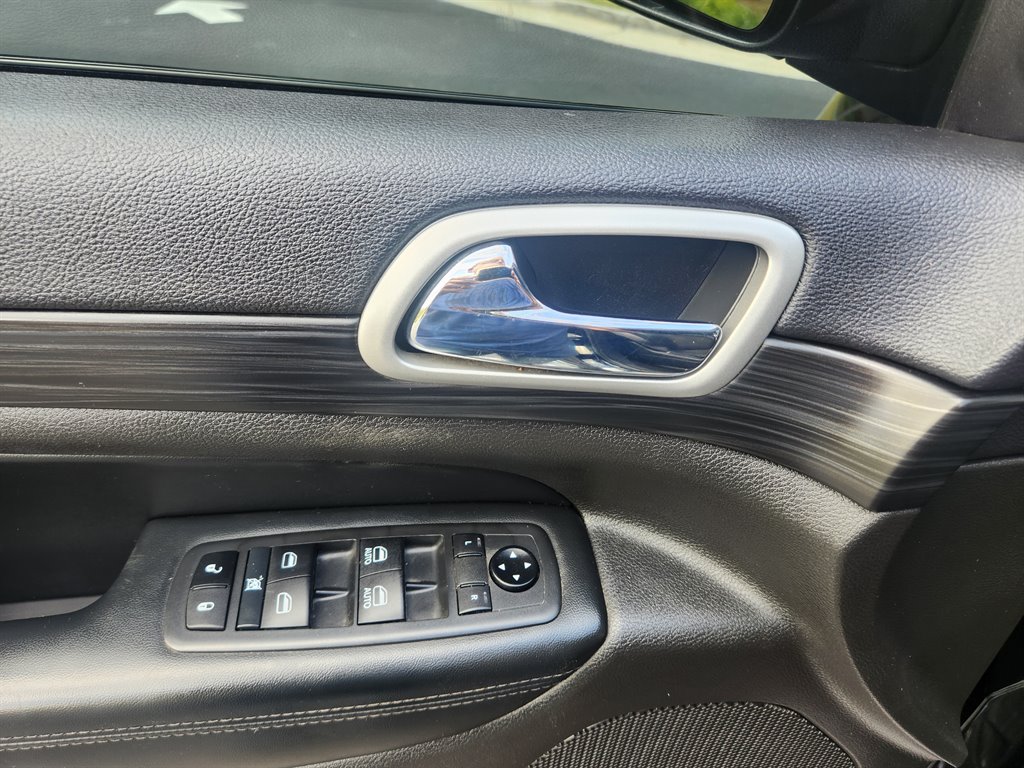 2021 Jeep Cherokee - $15,299