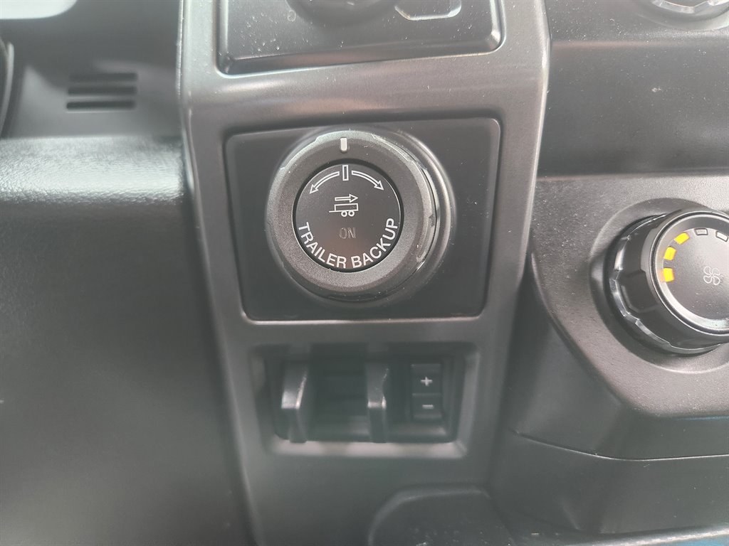 2020 Ford F-150 - $17,500