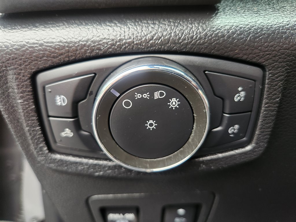 2020 Ford F-150 - $17,500