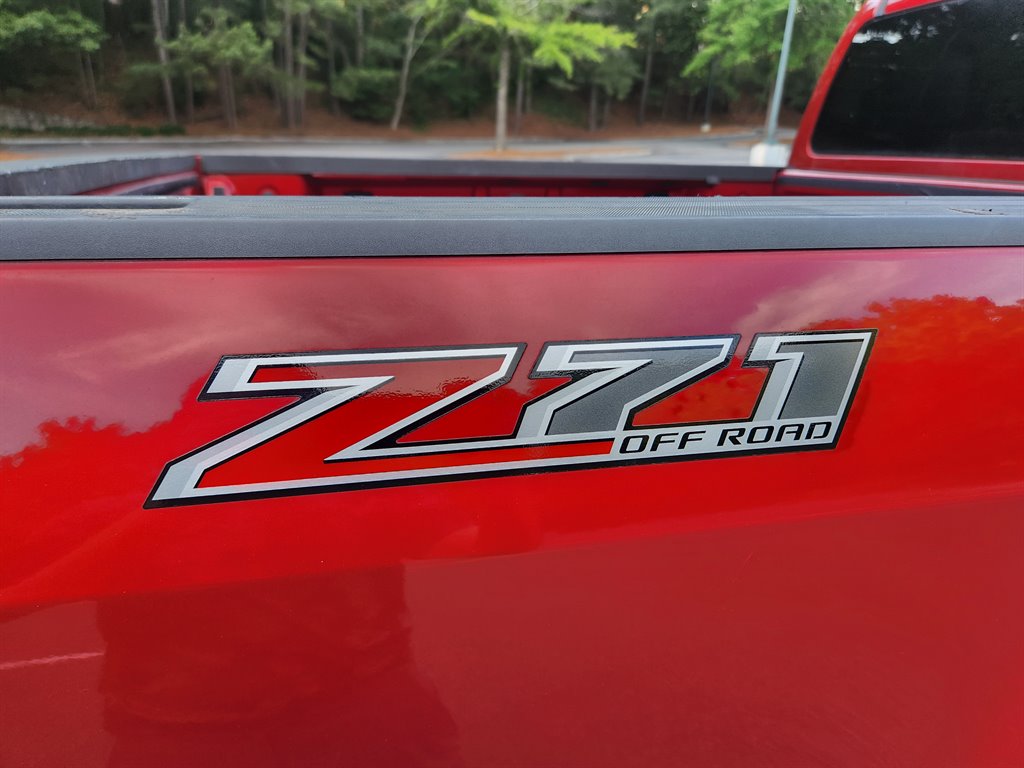 2015 Chevrolet Colorado - $15,250