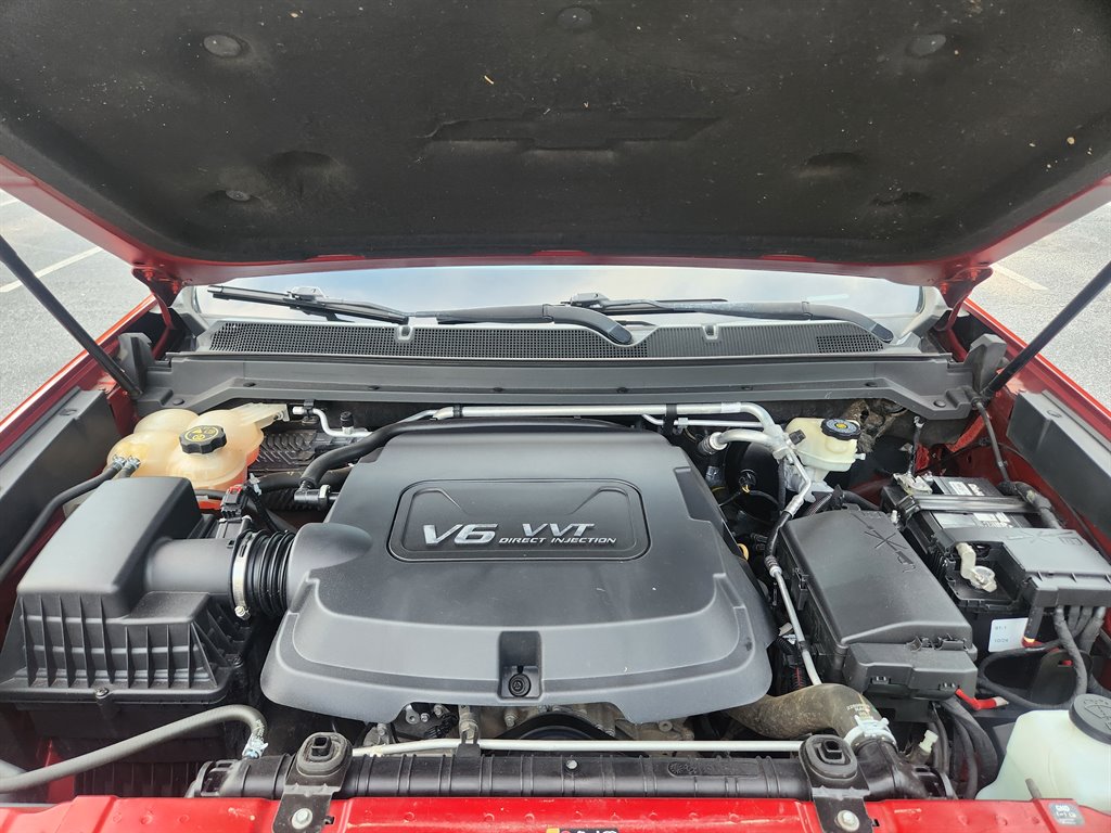 2015 Chevrolet Colorado - $15,250