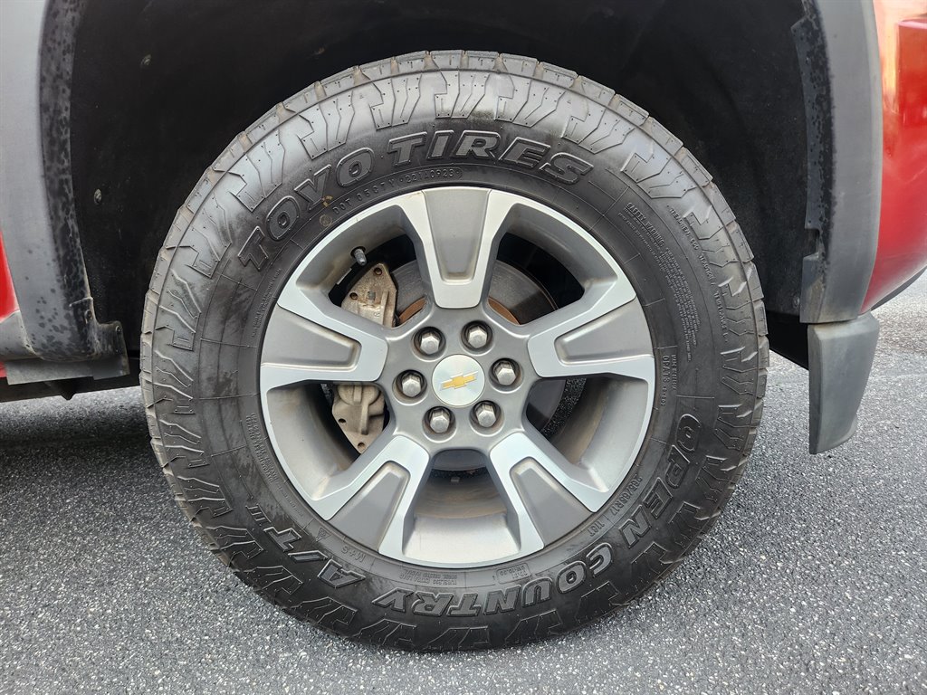 2015 Chevrolet Colorado - $15,250