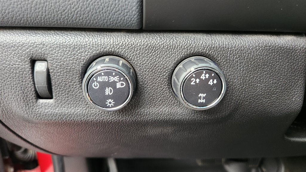 2015 Chevrolet Colorado - $15,250
