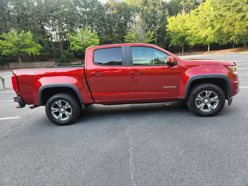 2015 Chevrolet Colorado - $15,250