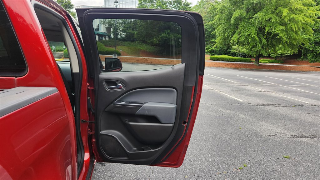2015 Chevrolet Colorado - $15,250