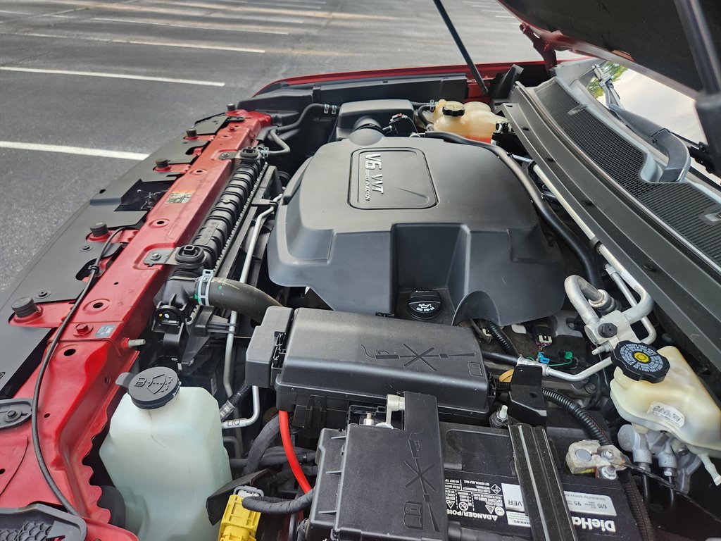 2015 Chevrolet Colorado - $15,250