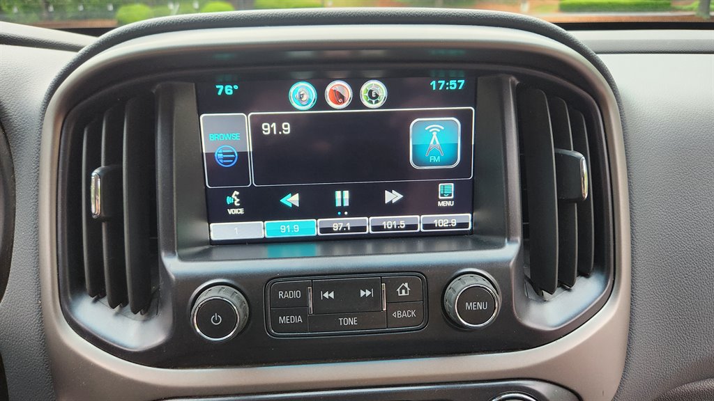 2015 Chevrolet Colorado - $15,250