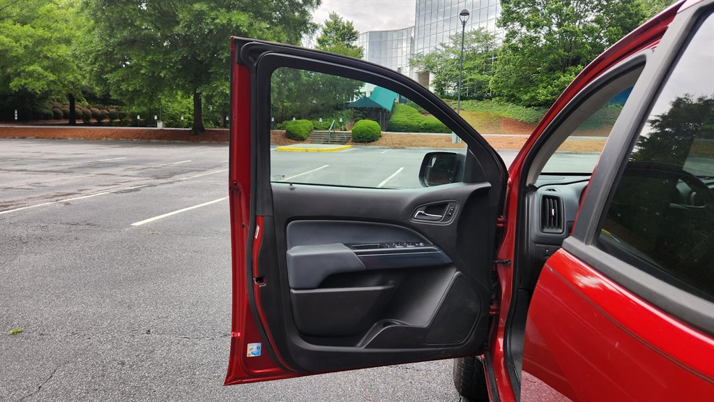 2015 Chevrolet Colorado - $15,250