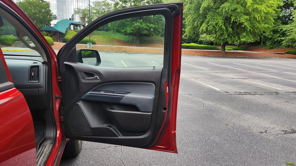 2015 Chevrolet Colorado - $15,250