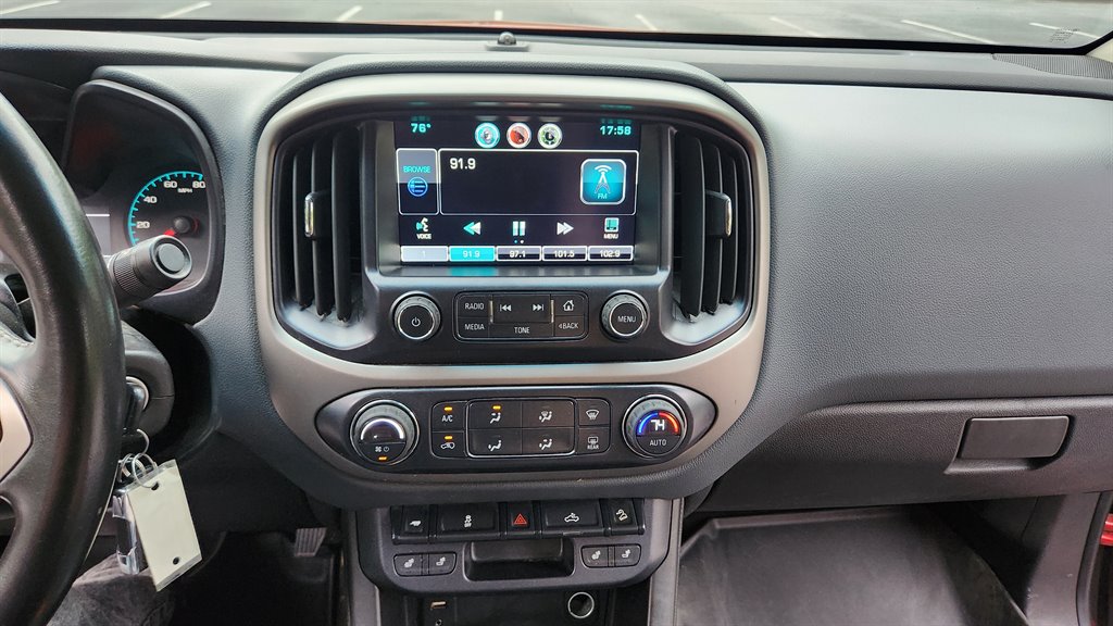 2015 Chevrolet Colorado - $15,250