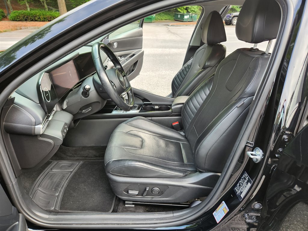 2023 Hyundai Elantra - $15,500