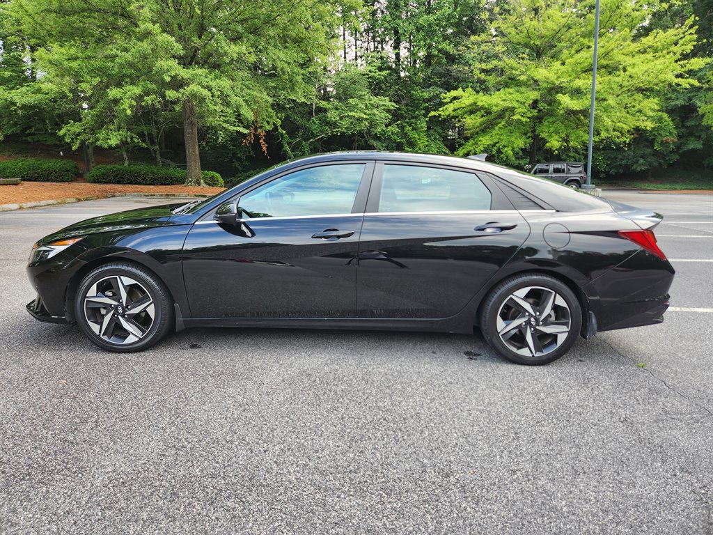 2023 Hyundai Elantra - $15,500