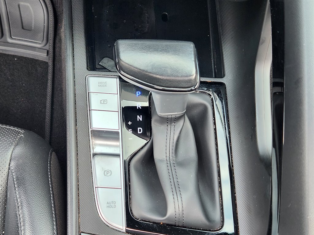 2023 Hyundai Elantra - $15,500