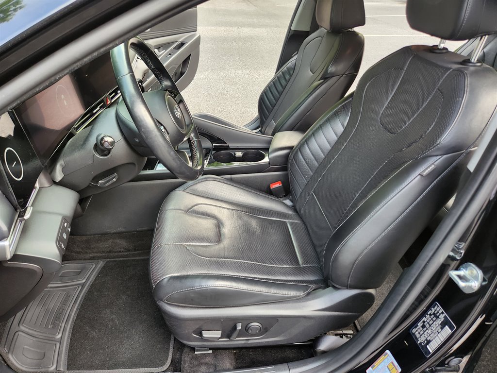 2023 Hyundai Elantra - $15,500