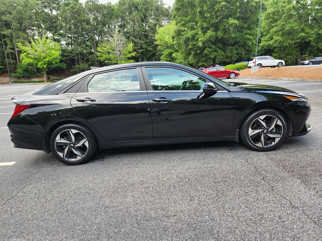 2023 Hyundai Elantra - $15,500