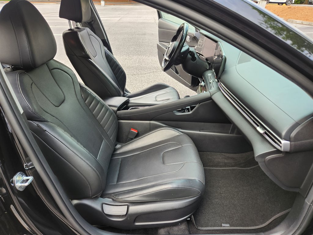 2023 Hyundai Elantra - $15,500