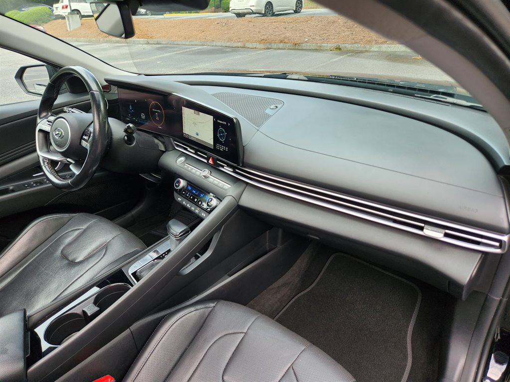 2023 Hyundai Elantra - $15,500