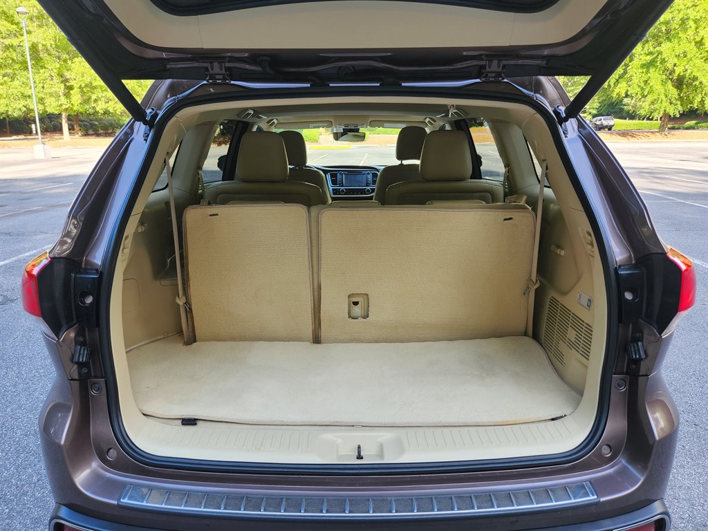 2018 Toyota Highlander - $20,750