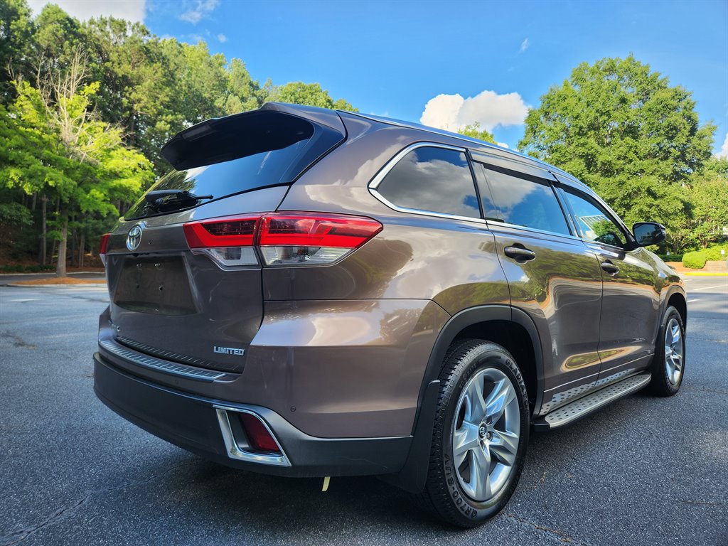 2018 Toyota Highlander - $20,750