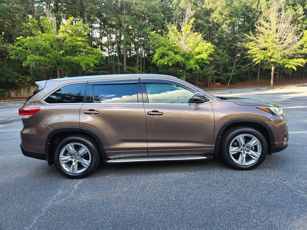 2018 Toyota Highlander - $20,750