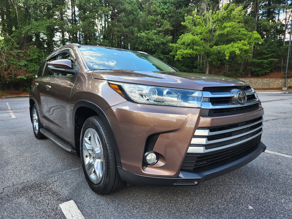 2018 Toyota Highlander - $20,750